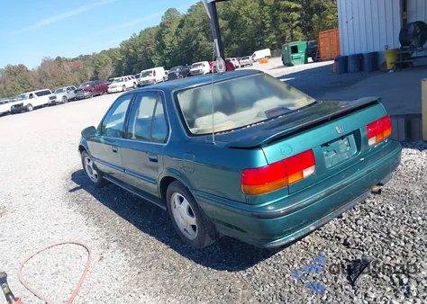 1993 Honda Accord Ex z USA, uszkodzony, nr VIN 1HGCB7677PA065888